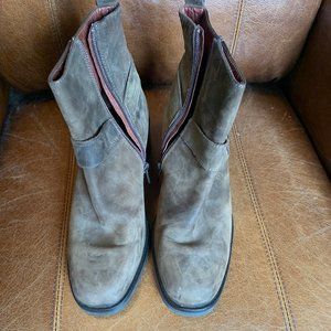 Russell & Bromley all leather boots size 9